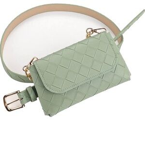 WOMEN Retro Style Pin Buckle Waist Bag/Waist Bag(Green). Removable belt. NWOT